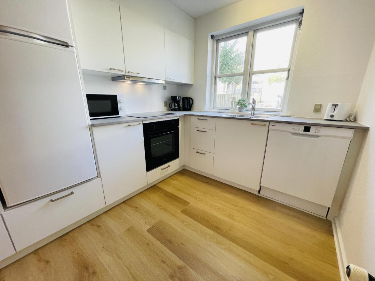 Aday - Central Terrace Apartment In Hjørring Extérieur photo