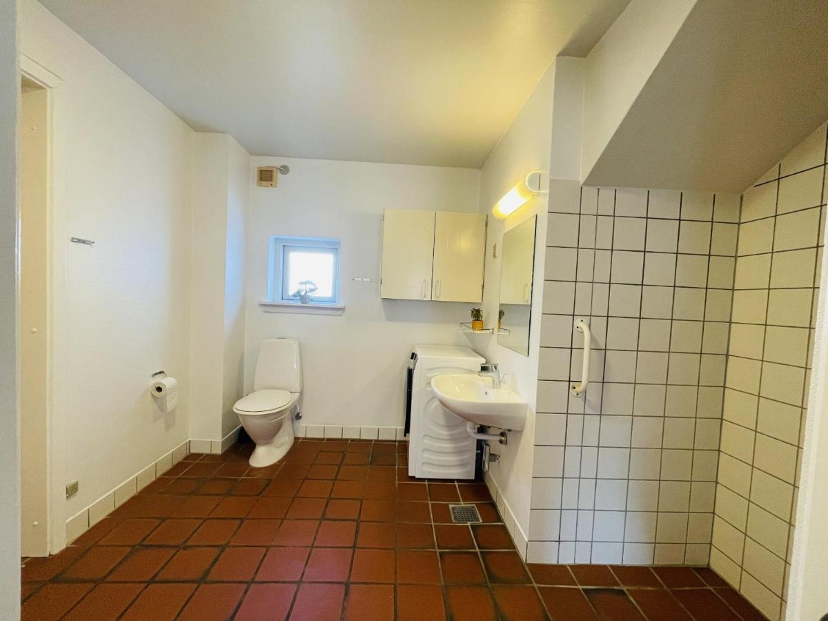 Aday - Central Terrace Apartment In Hjørring Extérieur photo